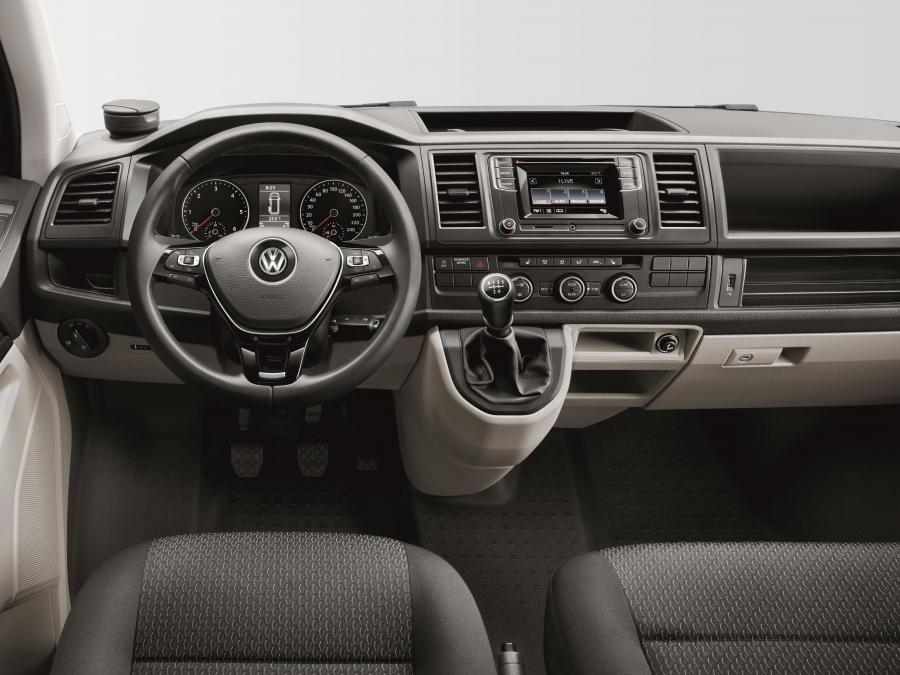  Volkswagen Caravelle 2015 года  (фото 5 из 9)